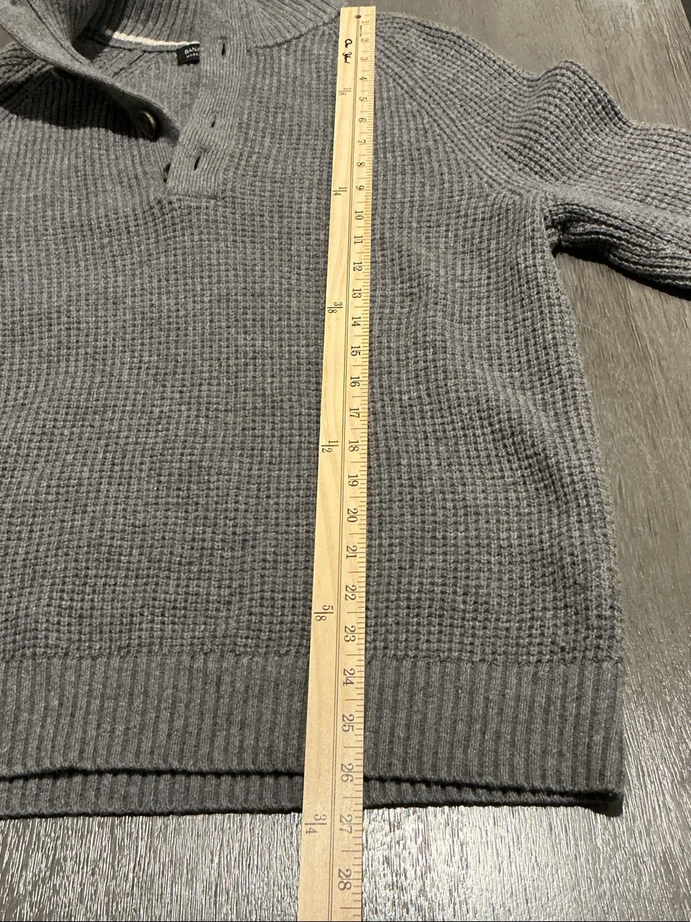 Banana Republic Merino Wool Waffle Knit Mock-Neck Henley Sweater Gray Size M